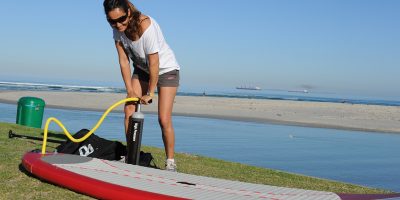 Un guide comparatif d’un sup gonflable et d’un sup rigide